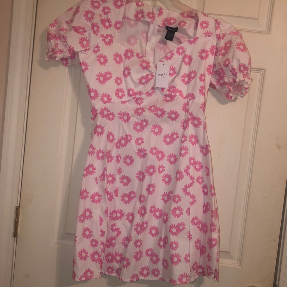 WOMAN SUMMER/SPRING DRESS NEW! NEVER WORN